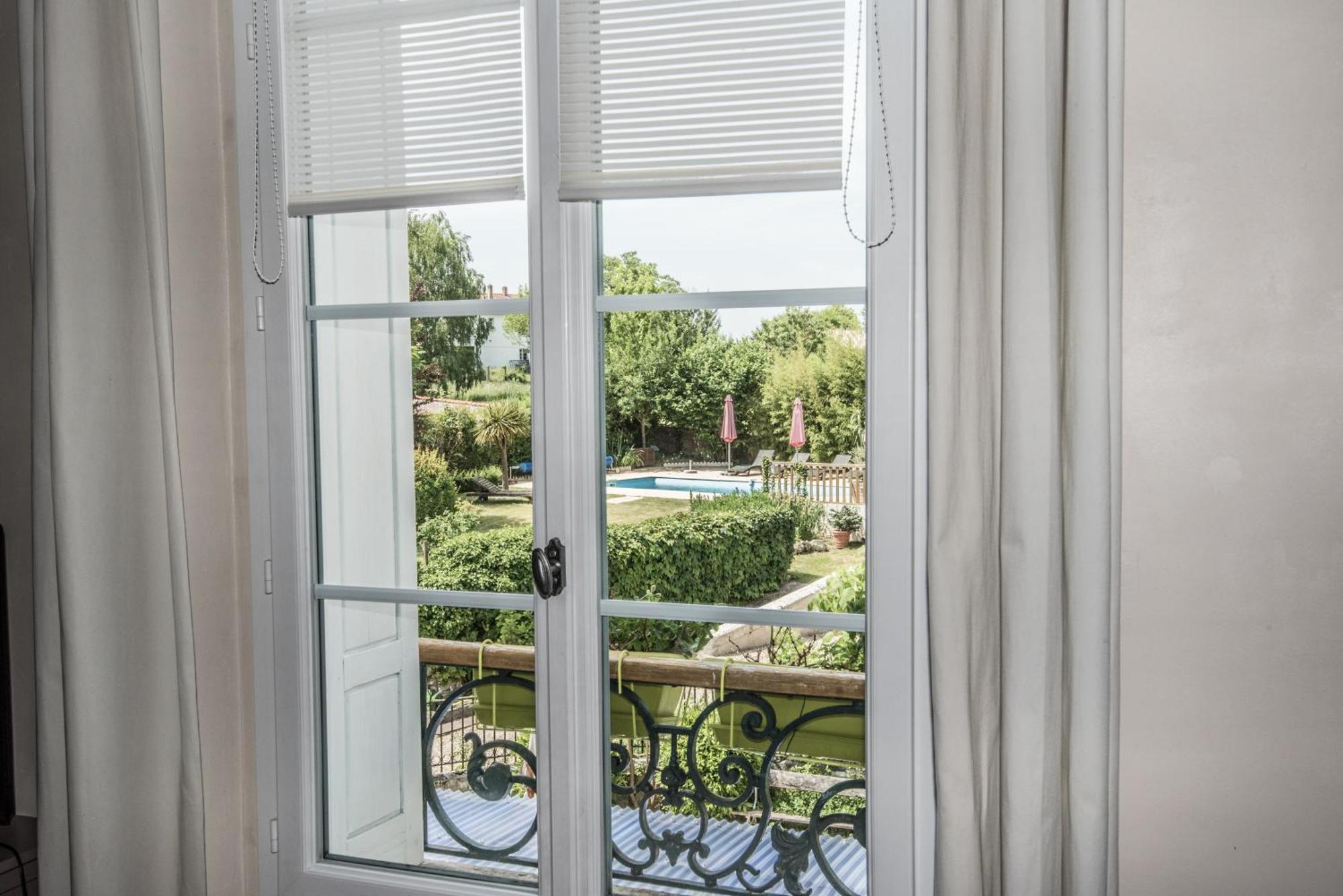 Les Tuileries De Chanteloup La Roche-Chalais Kamer foto