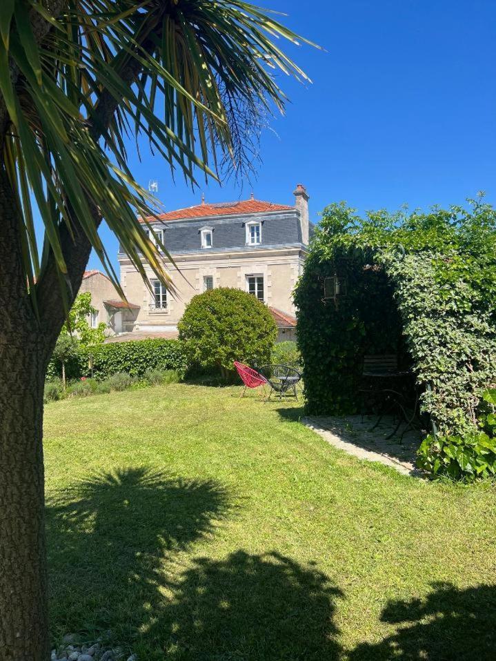 Les Tuileries De Chanteloup La Roche-Chalais Buitenkant foto